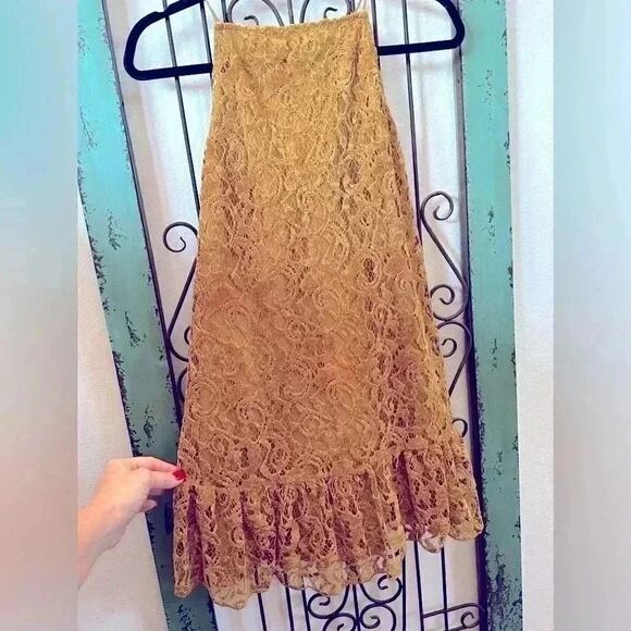 Festival dress velvet & lace. Cris cross back spaghetti straps. - Picture 7 of 7